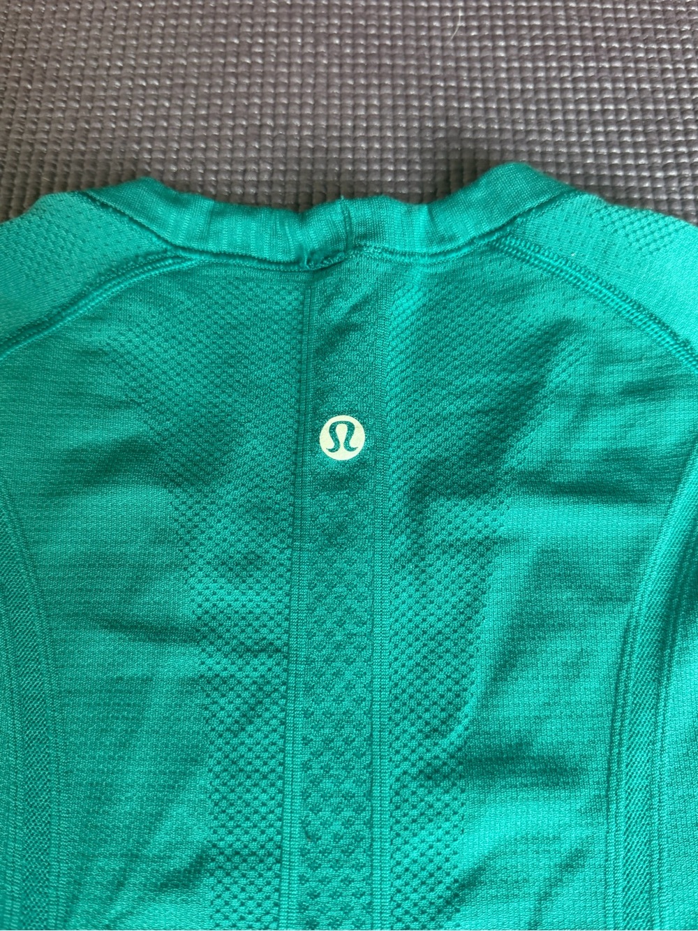 ⭐️Lululemon Teal Athletic Top⭐️